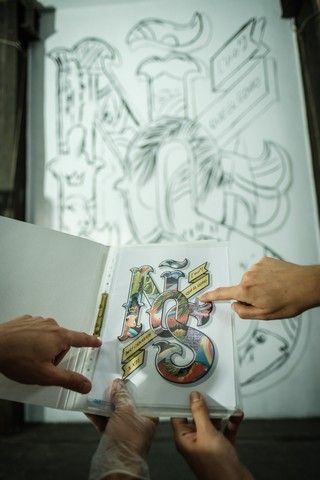 Proceso de elaboración del mural del periódico El Día/La Opinión de Tenerife por el Día de Canarias