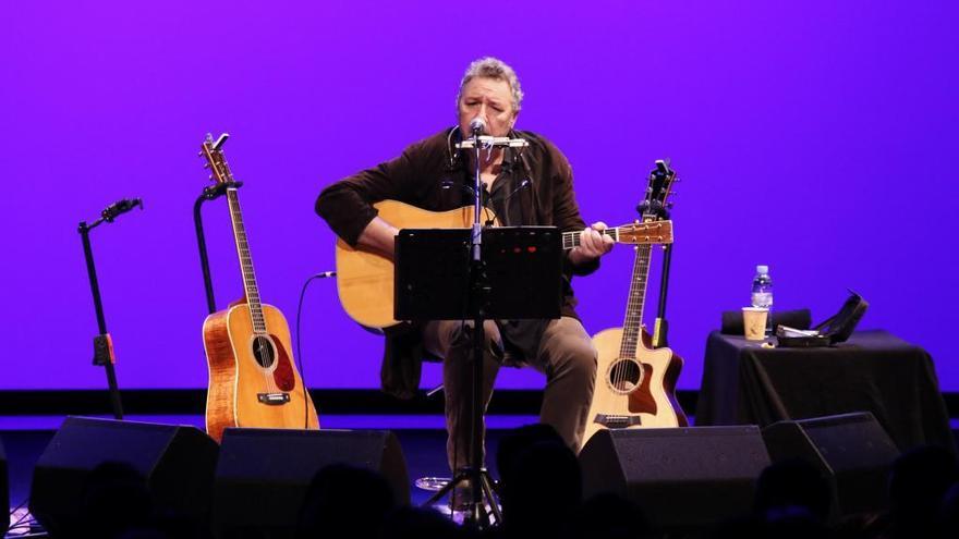 Carlos Goñi, cantante de Revólver.