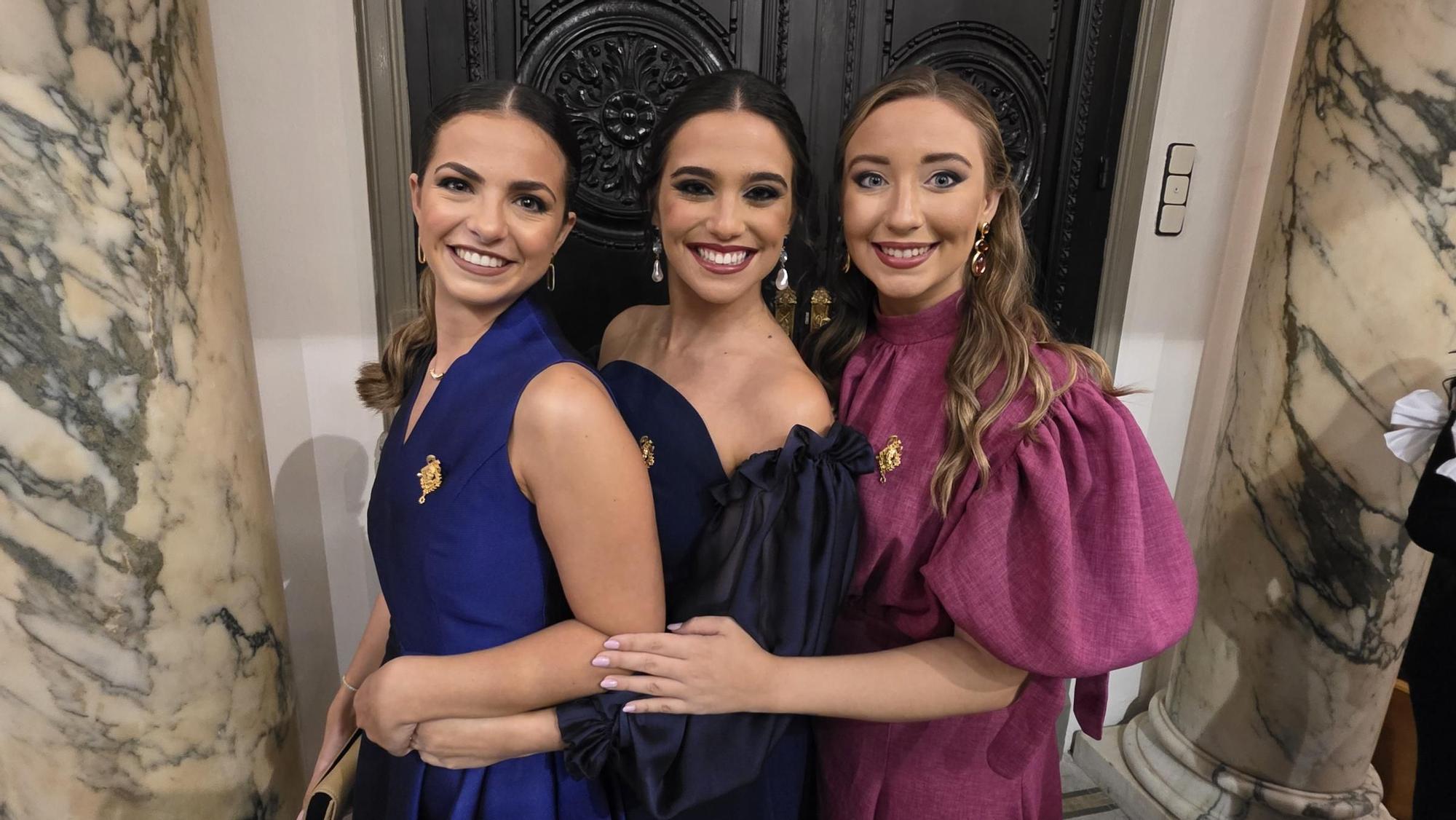 Se van las falleras de 2025. La última vez que juntamos a las "repetidoras de infantiles": Claudia Ausina, María San Miguel y María Mahiques