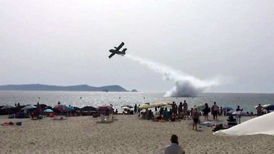 Maniobras contra el fuego a pie de playa