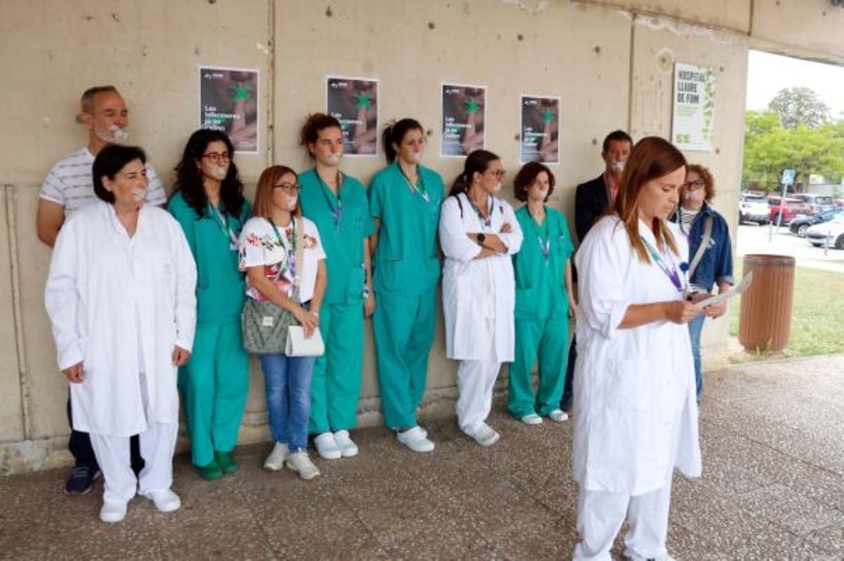 Una protesta recent dinfermeres a lhospital Santa Caterina per reclamar millores laborals.