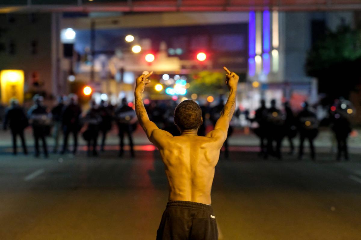 Protestas en Akron (Ohio, Estados Unidos) tras la divulgación de un vídeo de un hombre negro acribillado por la policía