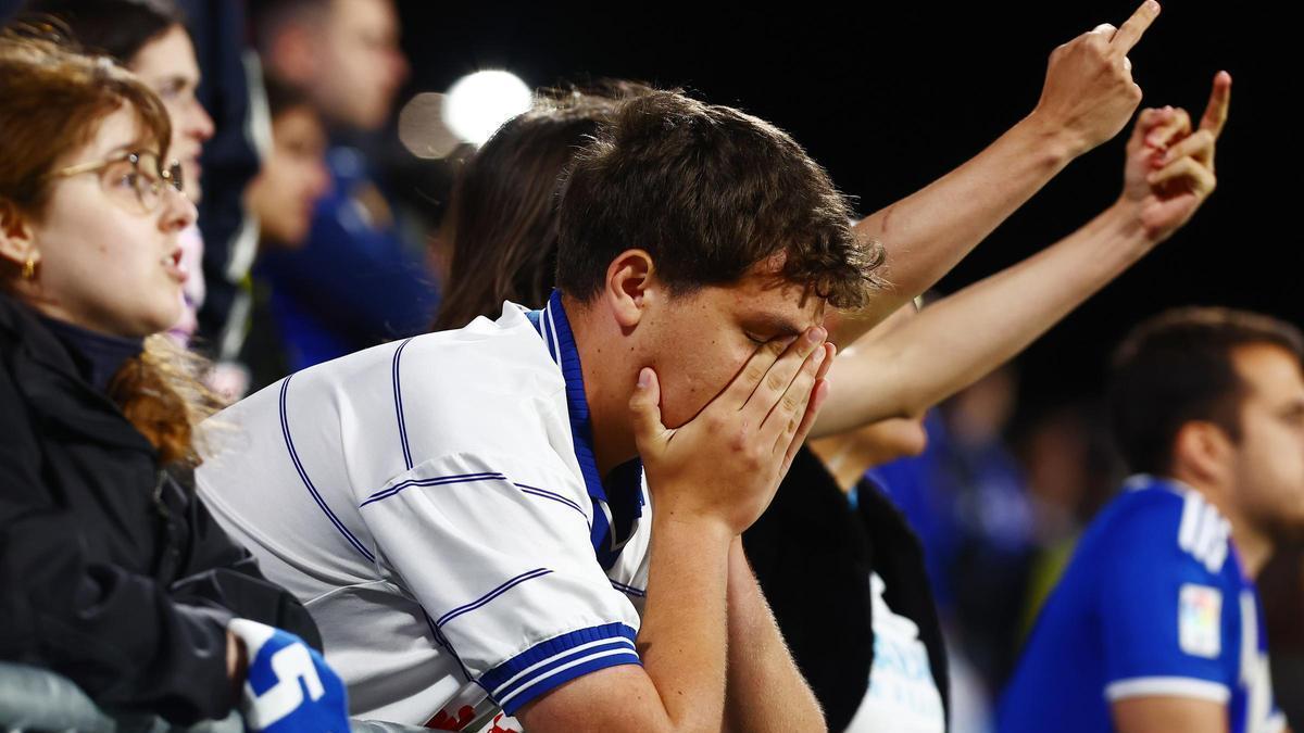 Vídeo | El Real Zaragoza pone pie y medio en Primera RFEF tras perder contra el Granada