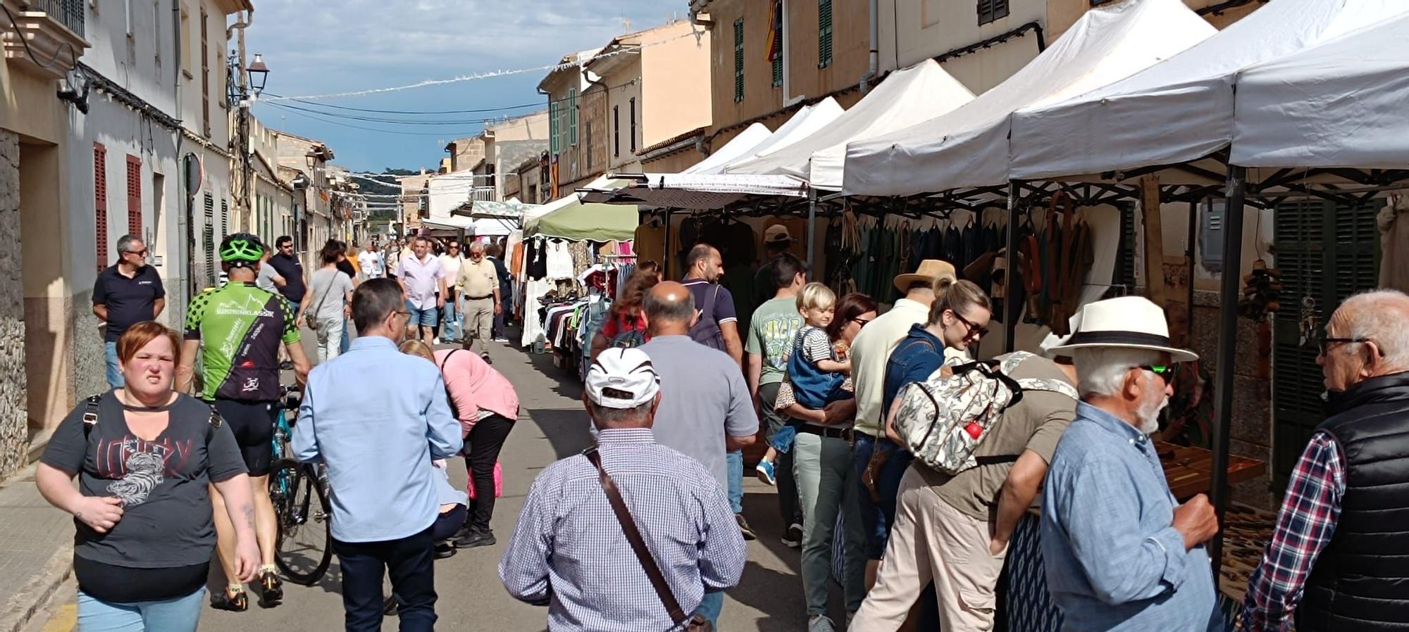 FOTOS | Las ferias de este domingo en distintos pueblos de Mallorca, en imágenes