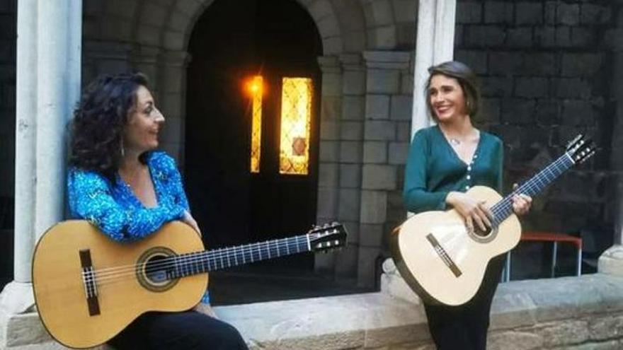 Les guitarristes Maite Rubio i Miriam Franch