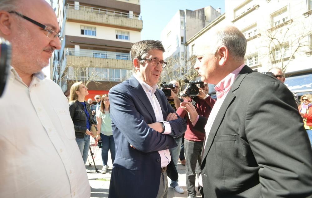 Patxi López con la militancia en Pontevedra