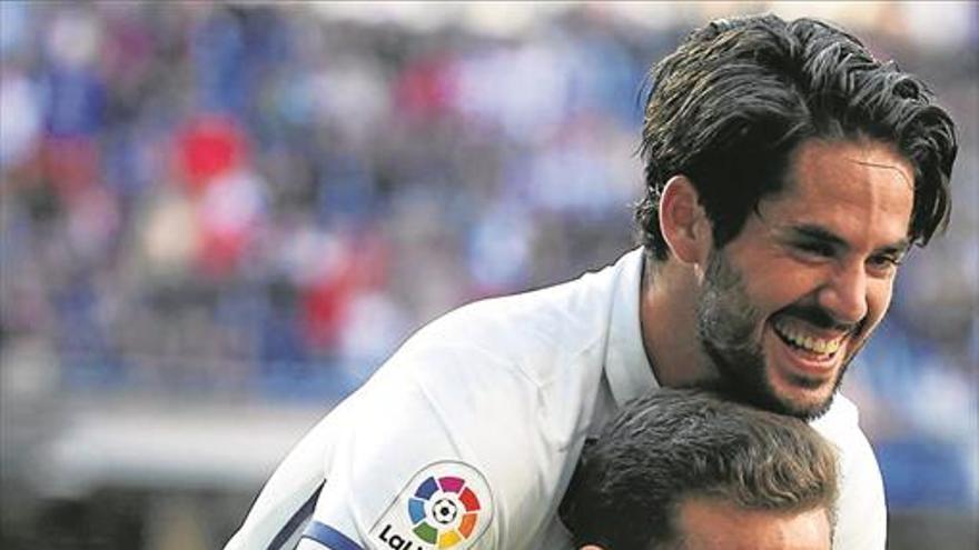 El Alavés pone nervioso a un Madrid al que tranquiliza Isco