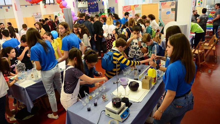 lleno en la feria de ciencias