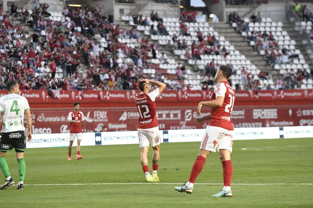 Las mejores imágenes del partido entre el Real Murcia y el Antequera