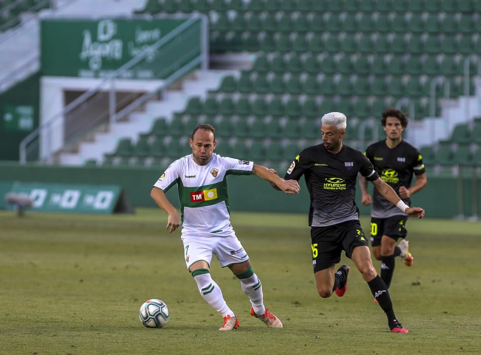 Los franjiverdes no pasan del empate frente a un Extremadura que fue mejor en muchos momentos del partido.