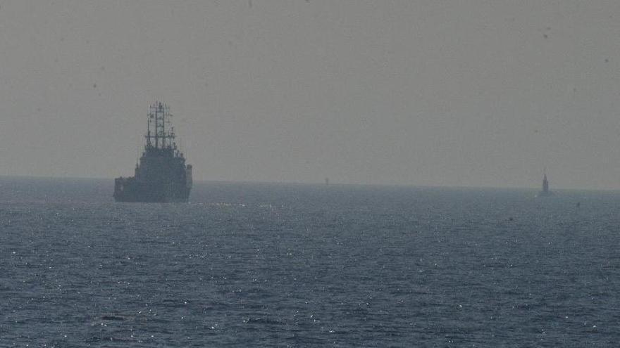 La Armada intercepta en aguas de Baleares a un submarino de guerra ruso armado con misiles crucero y un remolcador