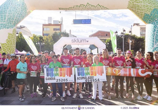 Gandia bate récords de solidaridad en la RunCáncer 2025