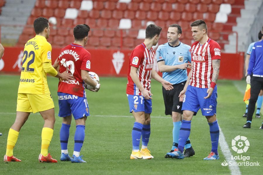 Partido de la Liga Smartbank entre el Sporting y el Málaga CF