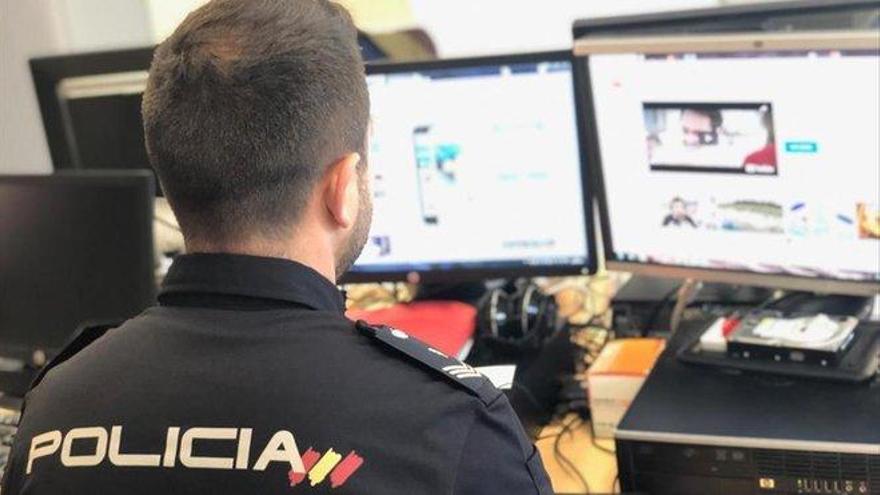 Golpe a una red de intercambio de porno infantil en chats