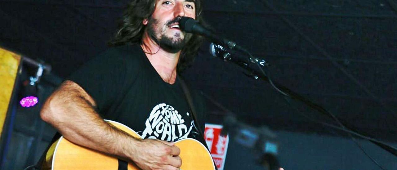 Andrés Suárez toma el relevo de Marwan en la Feria del Libro de Telde