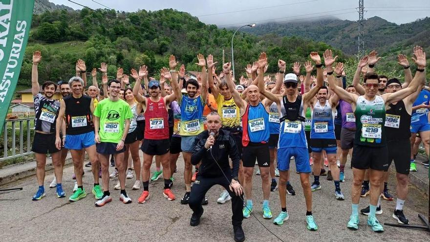 Doscientos cuarenta participantes en las carreras de Llorío, en Laviana, de 10 y 5 kilómetros