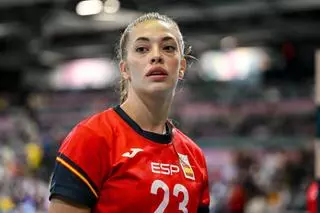 Las 'Guerreras' vencen a Islandia y siguen vivas para los cruces del Mundial