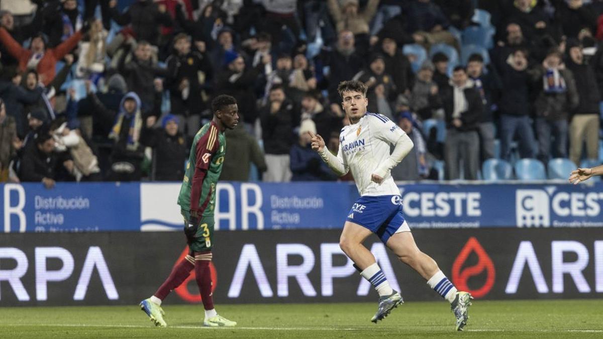 Liso celebra un gol con el Zaragoza ante el Oviedo en esta temporada.
