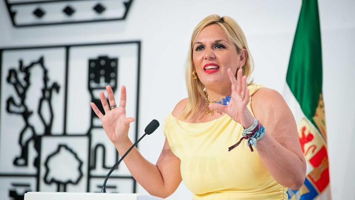 La consejera de Hacienda, Administración Pública y Diálogo Social, Elena Manzano.