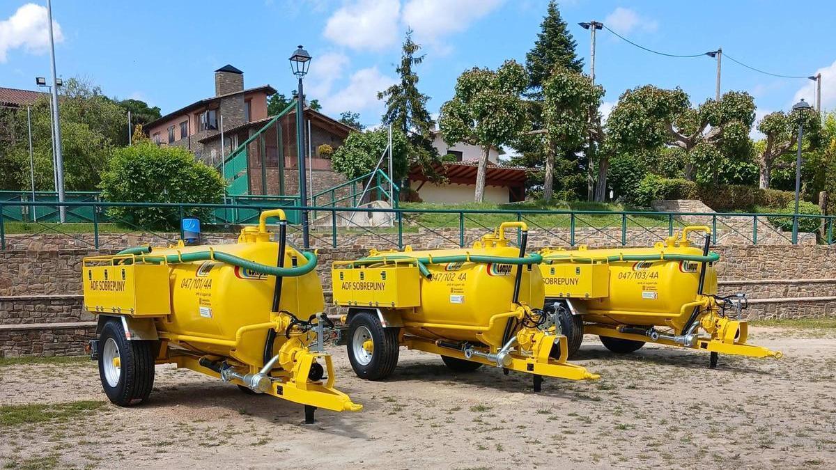 Els remolcs cisterna adquirits tenen una capacitat de 4.000 litres
