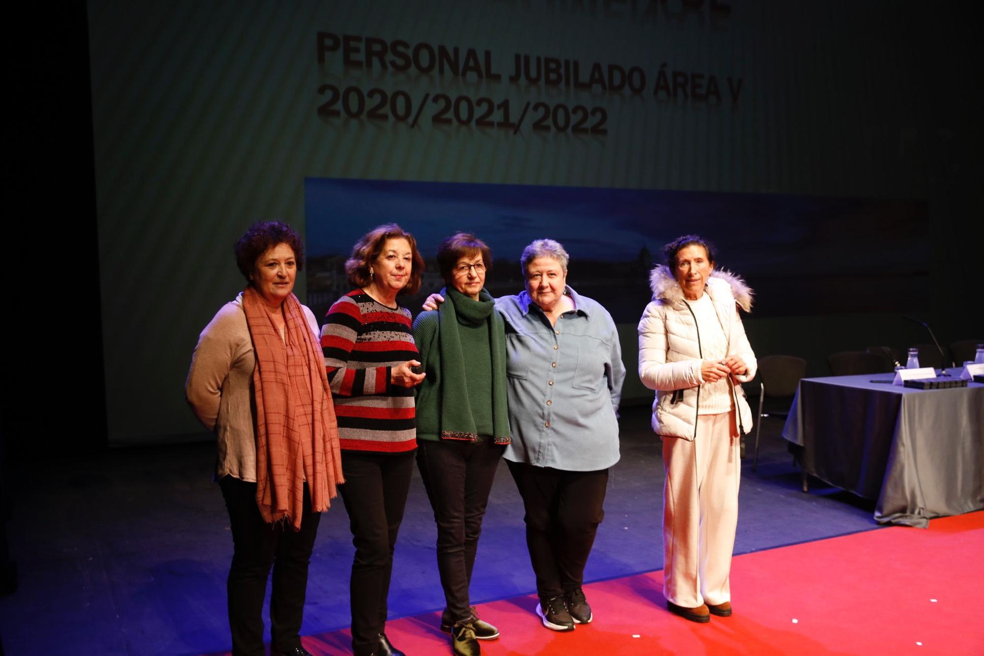 Multitudinaria gala de sanitarios jubilados de Gijón