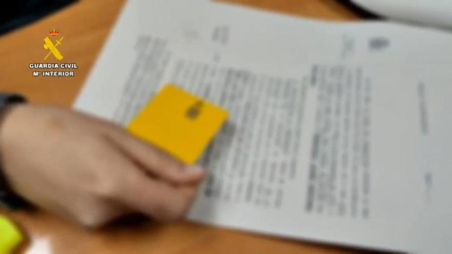 La Guardia Civil detiene a un hombre por robarle más de 92.000 euros a un vecino en Zaragoza