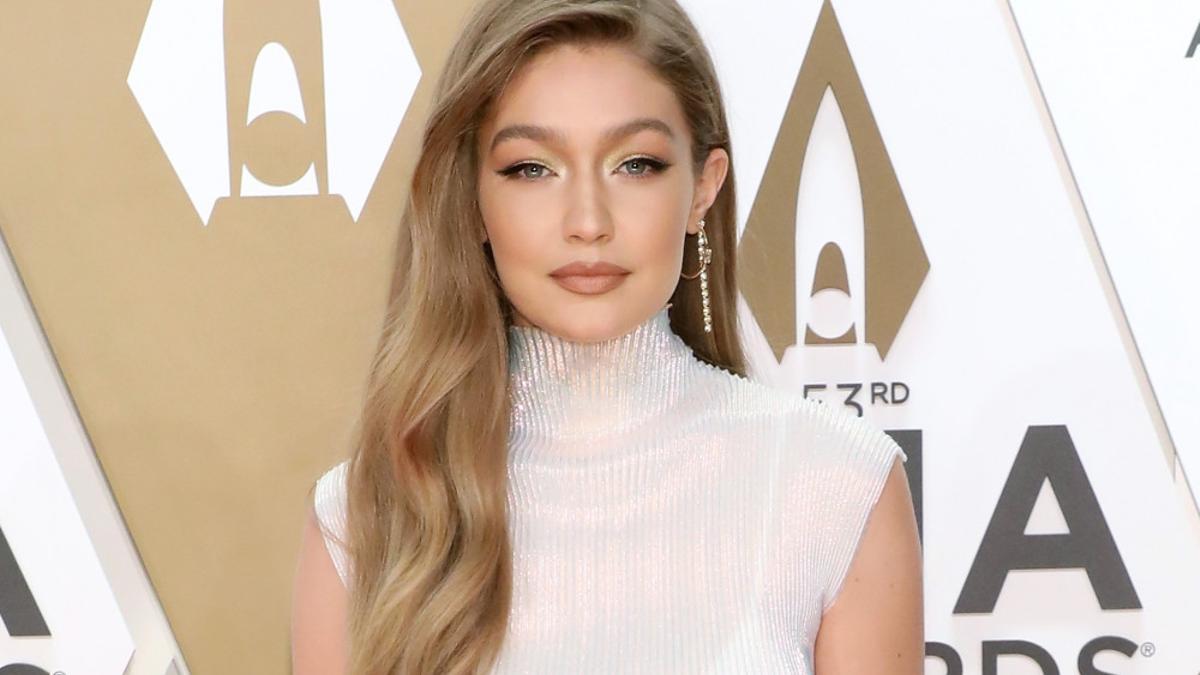 Gigi Hadid cree que Bradley Cooper es más 'maduro' que sus anteriores novios