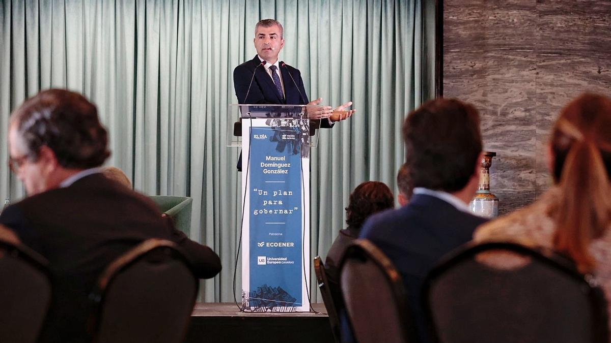 Manuel Domínguez, candidato del PP a la Presidencia del Gobierno de Canarias, en el foro de El Día.