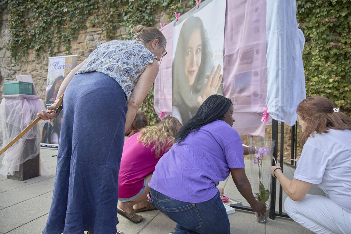 Les imatges de l'homenatge a la Carla Fernández Gutiérrez en el tercer aniversari del seu feminicidi