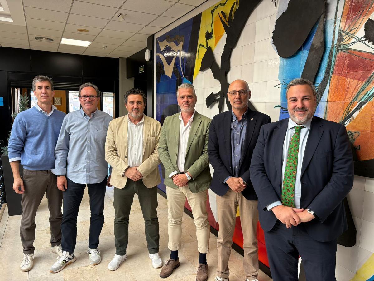 En el encuentro han participado el alcalde de Calvià, Juan Antonio Amengual, el teniente de alcalde de Deportes, Javier Tascón, y el presidente de la FBIB, Jordi Horrach.