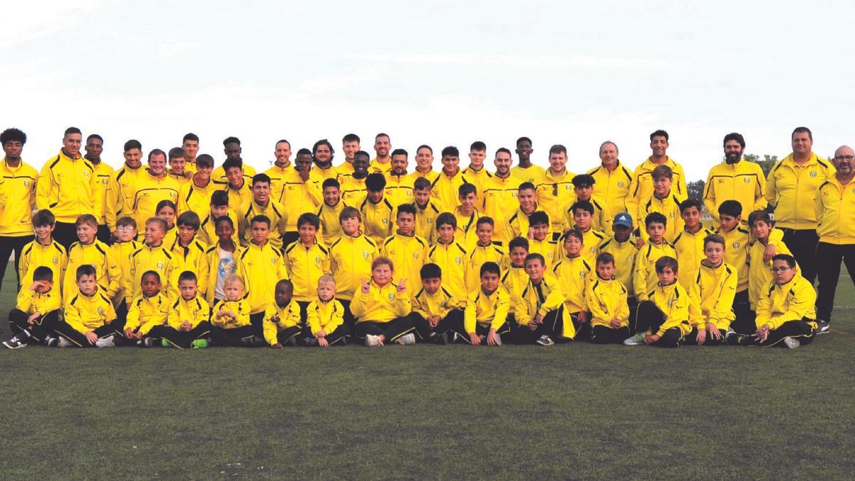 Els equips del FC Sant Pere Pescador