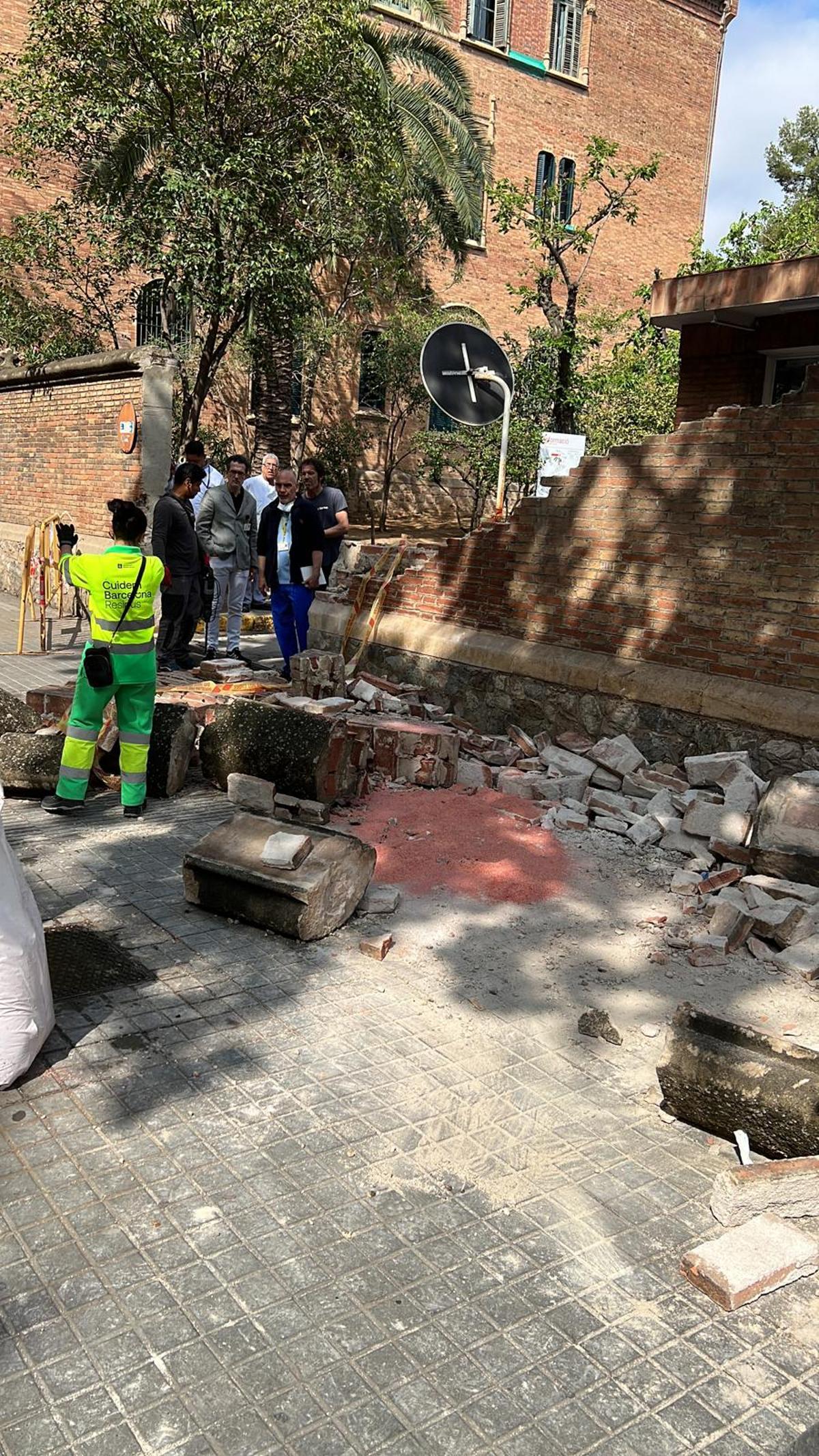 Un hombre muere al caerle un muro en el recinto de Sant Pau en Barcelona