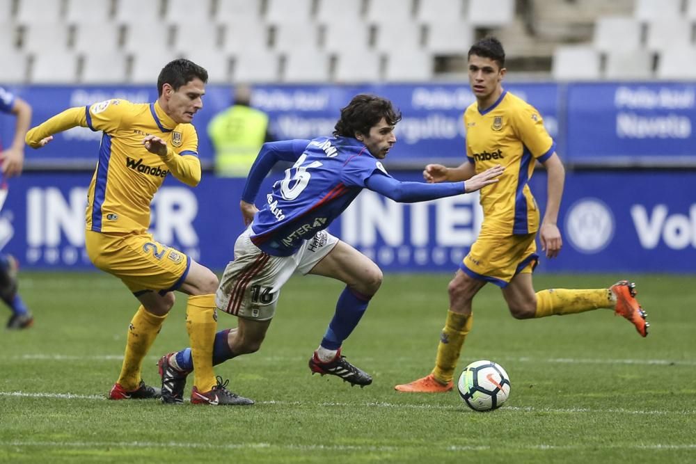 El partido entre el Oviedo y el Alcorcón, en imágenes