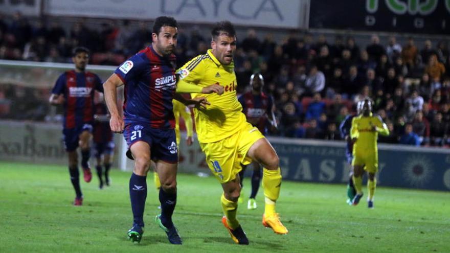 Iñigo López no está teniendo minutos en el Huesca