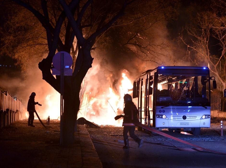 Atentado con coche bomba en Ankara