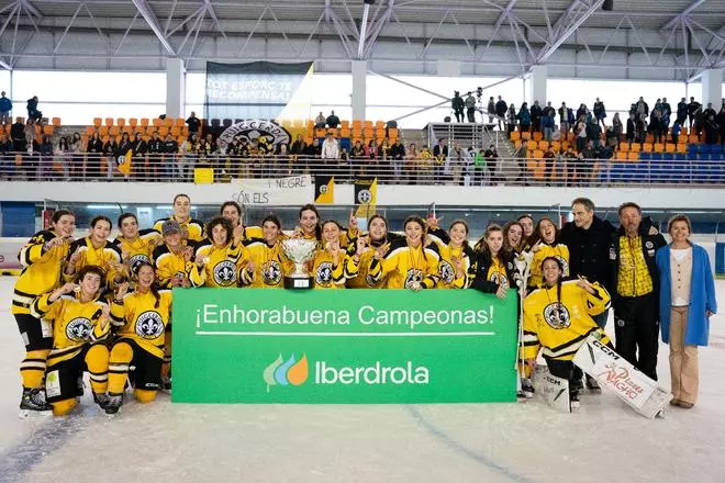 Imatges de la final i de la celebració de la Copa de la Reina del CG Puigcerdà