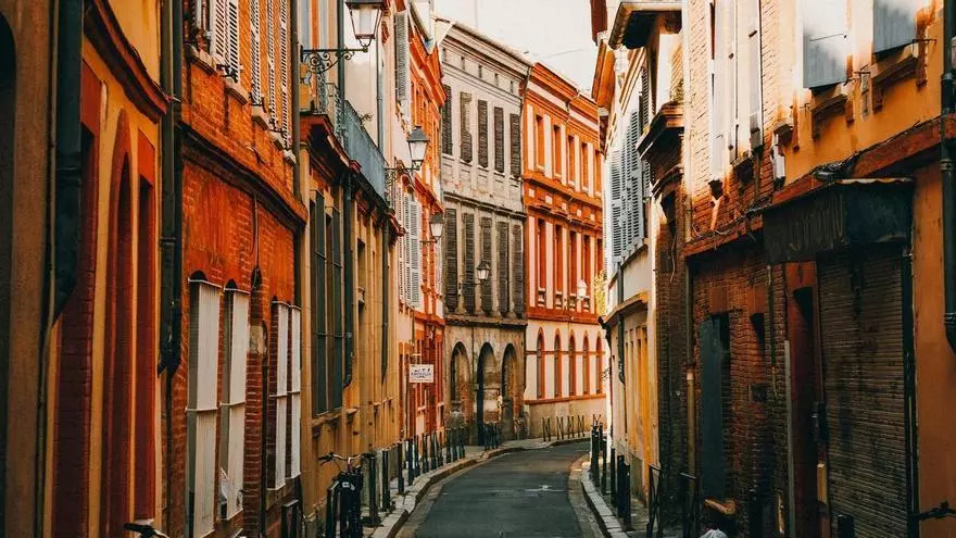 Arte, música, cultura y alta gastronomía: así es Toulouse, el secreto rosado más inesperado (y vibrante) de Europa