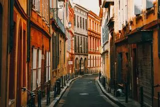 Arte, música, cultura y alta gastronomía: así es Toulouse, el secreto rosado más inesperado (y vibrante) de Europa