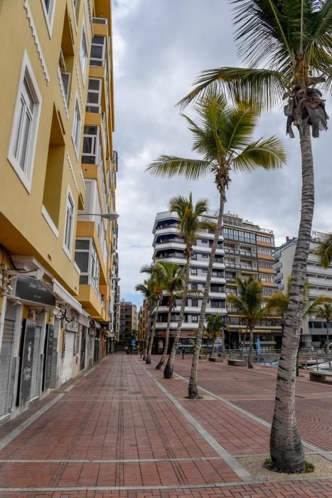 25-03-20 LAS PALMAS DE GRAN CANARIA. CIUDAD. LAS PALMAS DE GRAN CANARIA. Recorrido por la ciudad para vera su desolación.   Fotos: Juan Castro.  | 25/03/2020 | Fotógrafo: Juan Carlos Castro