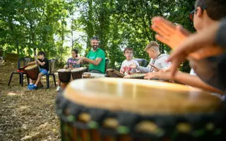 Vila de Cruces vuelve a tocar al ritmo de su XX Merza Percusión