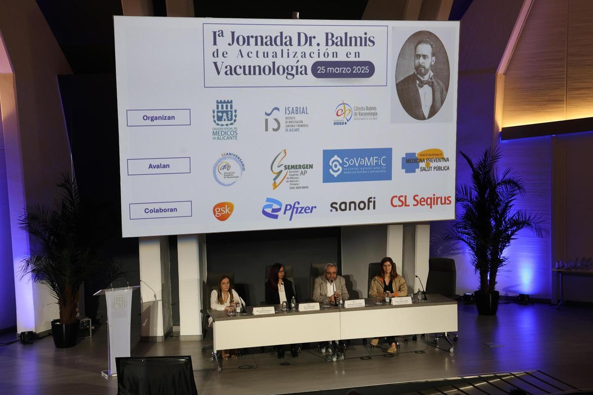 Imagen de la jornada de vacunas celebrada ayer en Alicante