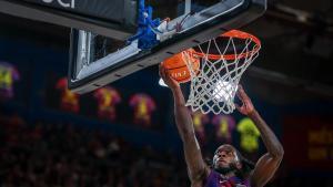 Myles Cale durante el partido contra Baxi Manresa