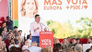 El secretario general del PSOE y presidente del Gobierno, Pedro Sánchez, durante un mitin de campaña.  