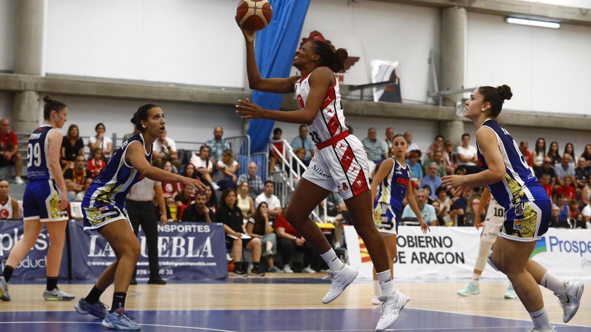 Mawuli, entrando a canasta en el duelo de pretemporada ante el Ardoi