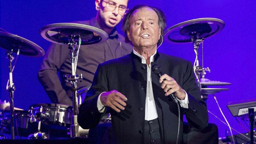 El cantante español Julio Iglesias