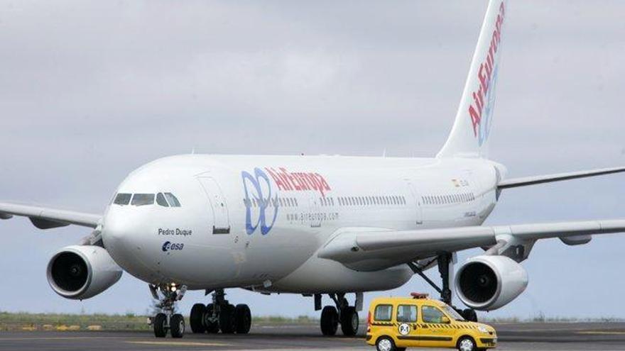 Cancelado un vuelo a Madrid por un accidente durante la maniobra de despegue en el aeropuerto de Asunción