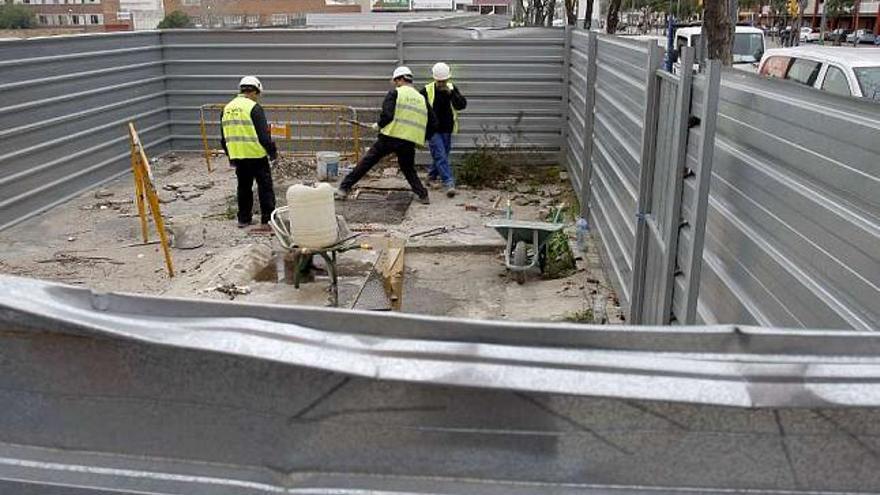 Un bombero muere electrocutado y otro resulta herido al rescatar a un niño