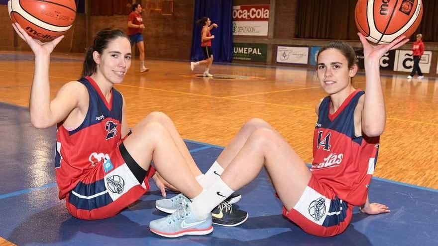 Marina Feijoo y Eugenia Filgueira, ayer en el entrenamiento del Maristas.