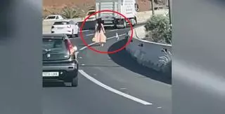 El surrealista vídeo que ha pasado en una carretera de Canarias y del que todo el mundo habla