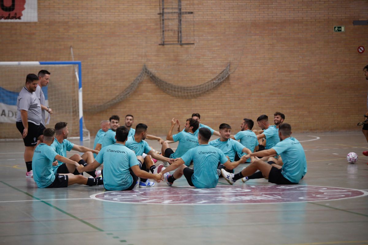 La primera sesión en pista del Córdoba Futsal en imágenes